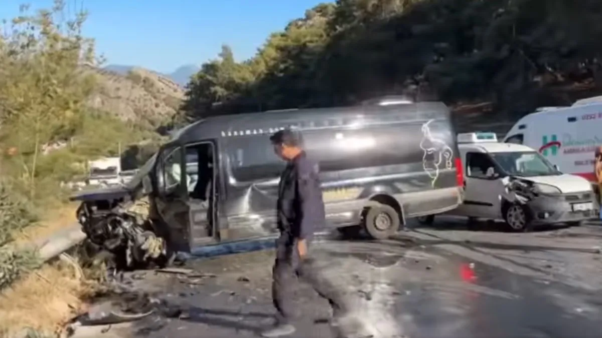 Fethiye’de zincirleme kaza: 2’si ağır, 5 yaralı