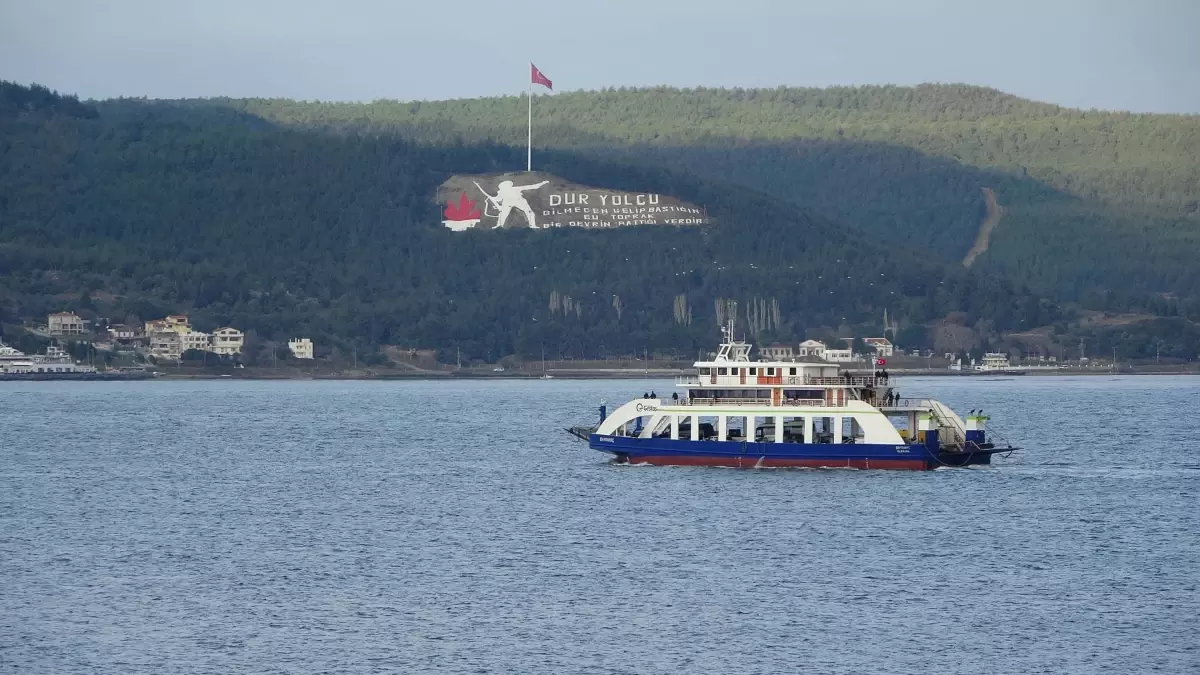 Bozcaada ve Gökçeada Feribot Seferleri İptal Edildi