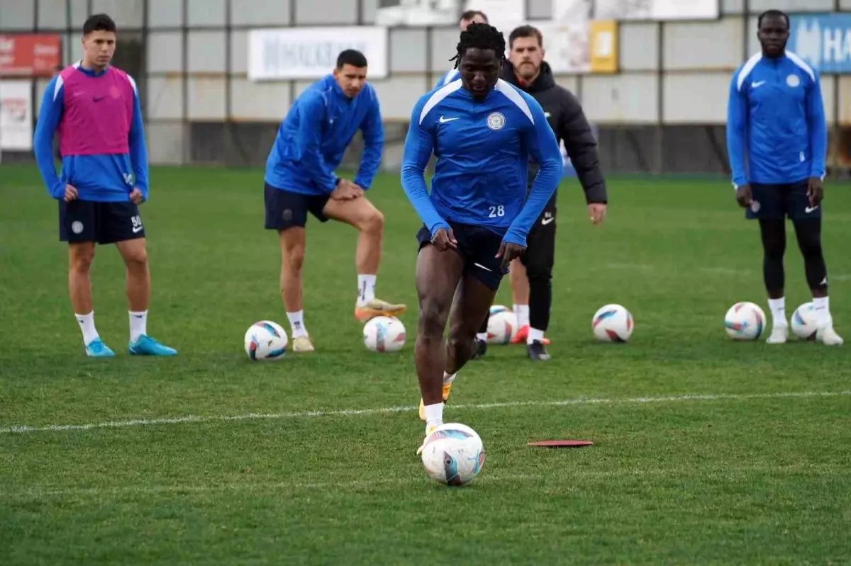 Çaykur Rizespor, Beşiktaş Maçına Hazırlanıyor
