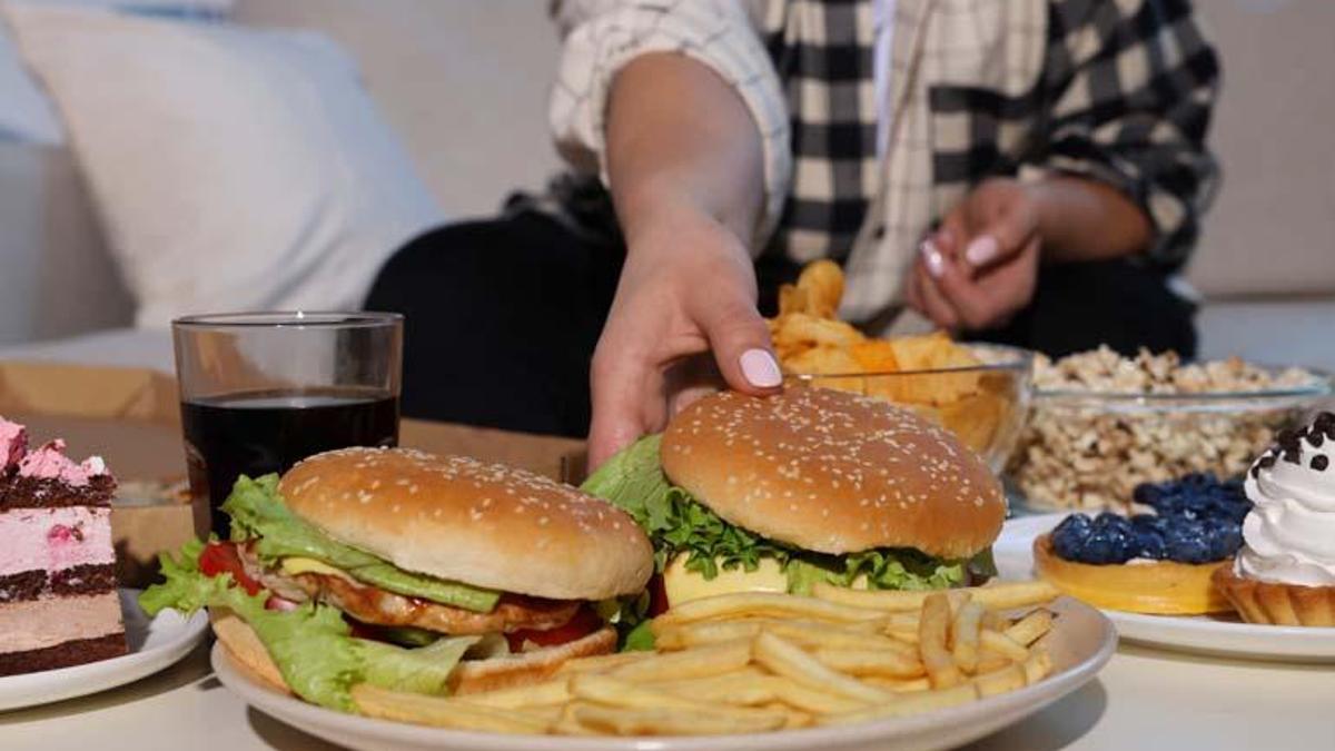 Bu alışkanlıklar obeziteyi tetikliyor! Beslenmeden fiziksel aktiviteye obeziteden korunmanın yolları
